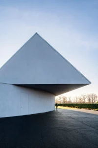 Yaw House by KWK Promes: A Rotating Mountain Home Embedded Into the Beskid Landscape