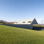Yaw House by KWK Promes: A Rotating Mountain Home Embedded Into the Beskid Landscape