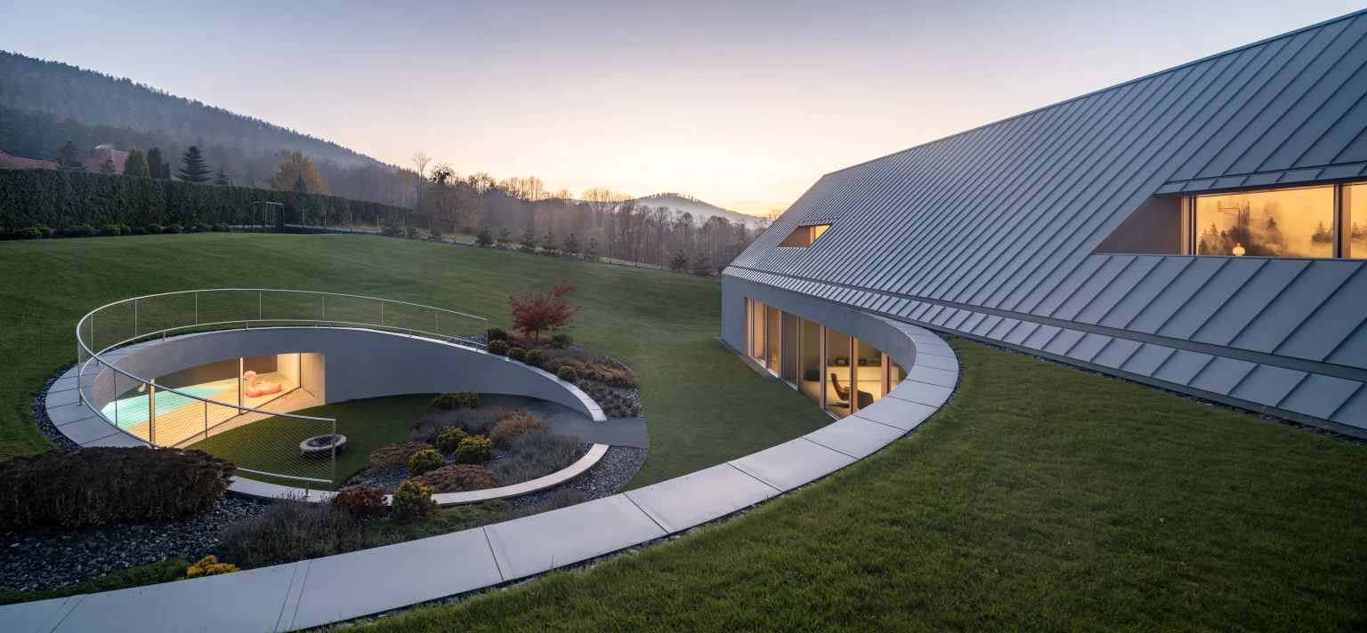Yaw House by KWK Promes: A Rotating Mountain Home Embedded Into the Beskid Landscape
