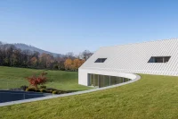 Yaw House by KWK Promes: A Rotating Mountain Home Embedded Into the Beskid Landscape
