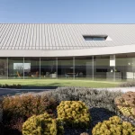 Yaw House by KWK Promes: A Rotating Mountain Home Embedded Into the Beskid Landscape