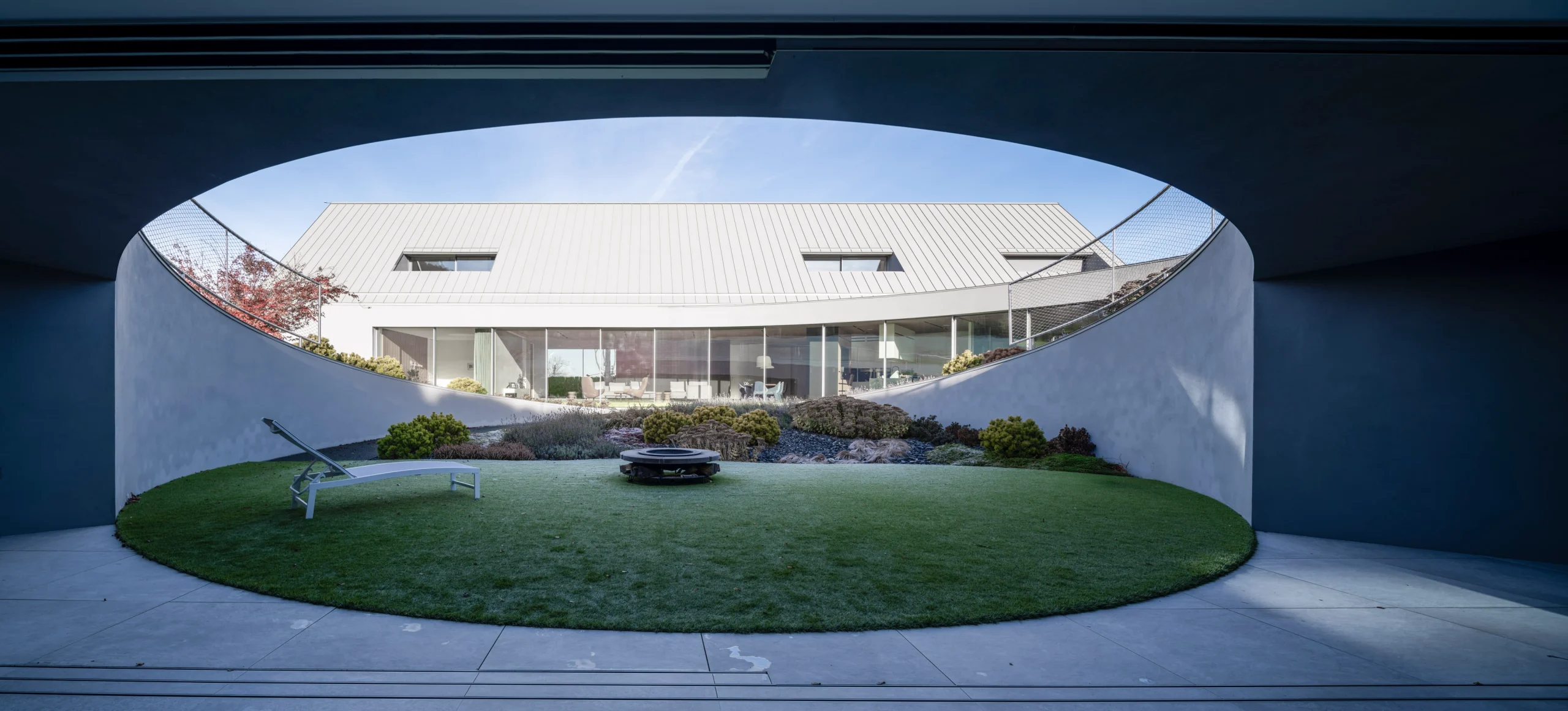 Yaw House by KWK Promes: A Rotating Mountain Home Embedded Into the Beskid Landscape