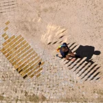 A-L-M-A-D-R-A-V-A: A Kinetic Installation by Moradavaga