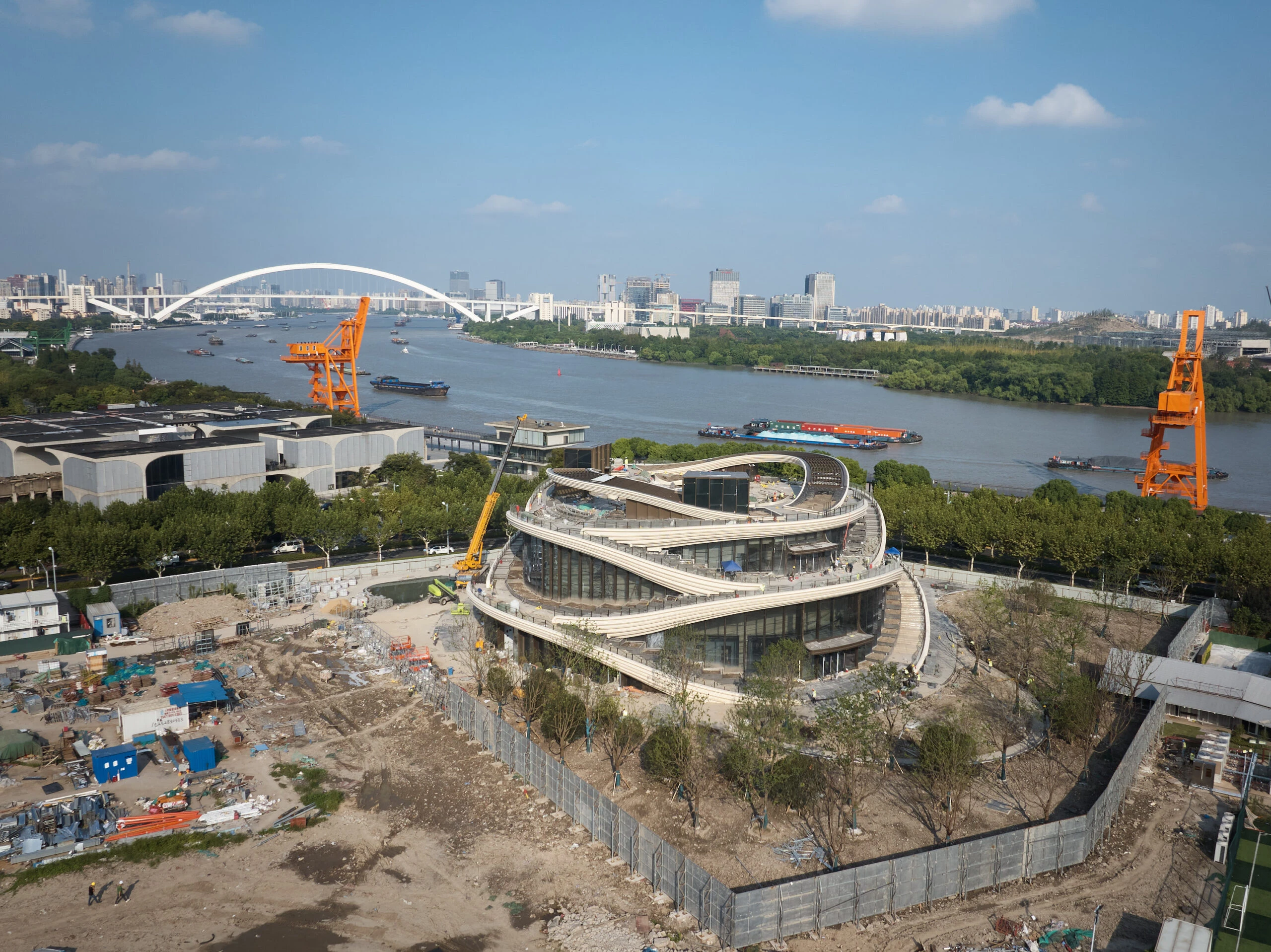 Heatherwick Studio’s West Bund Orbit Takes Shape in Shanghai 9 Heatherwick Studio’s West Bund Orbit