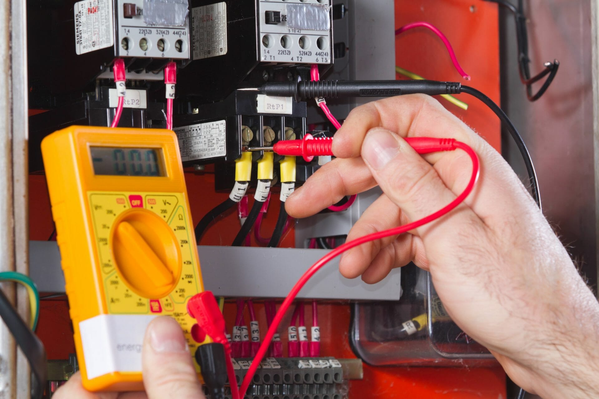 Ways Experienced Electrical Contractors Deliver Effective Solutions for the Electrical Construction Industry 6 Electrical Construction