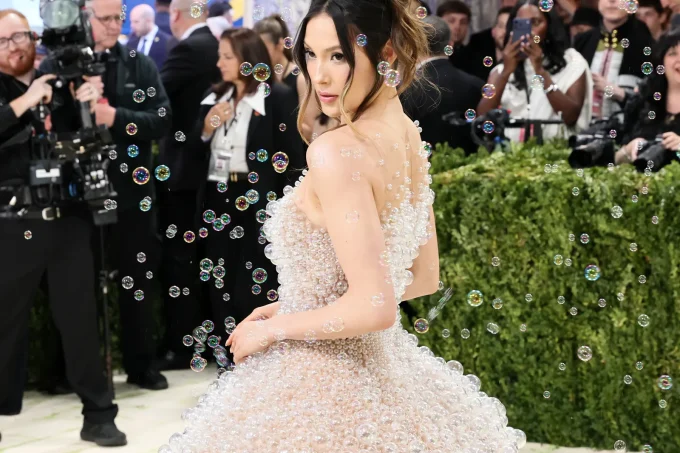 Eileen Gu’s Airo Bubble Dress at the Met Gala 2026 Designed by Iris van Herpen