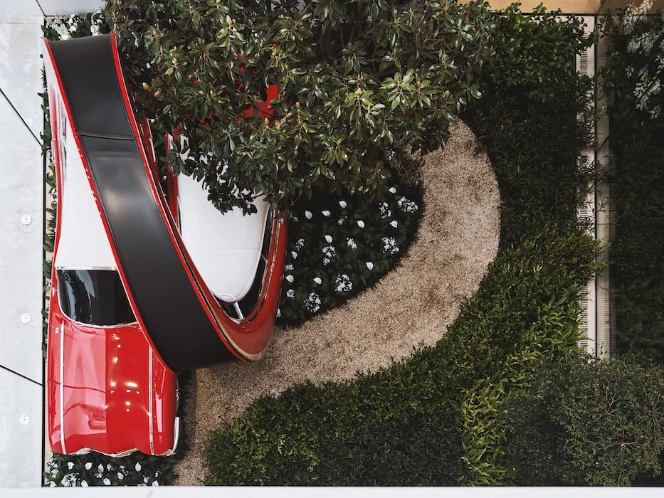 Dior’s Storefronts Turn Surreal as Alex Chinneck Warps New York and Beverly Hills 8 Dior’s Storefronts Turn Surreal as Alex Chinneck Warps New York and Beverly Hills