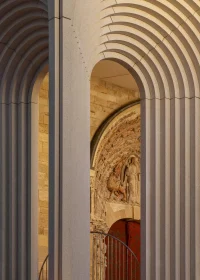 Kengo Kuma Reimagines a Gothic Cathedral Entrance in France with Sculptural Arches