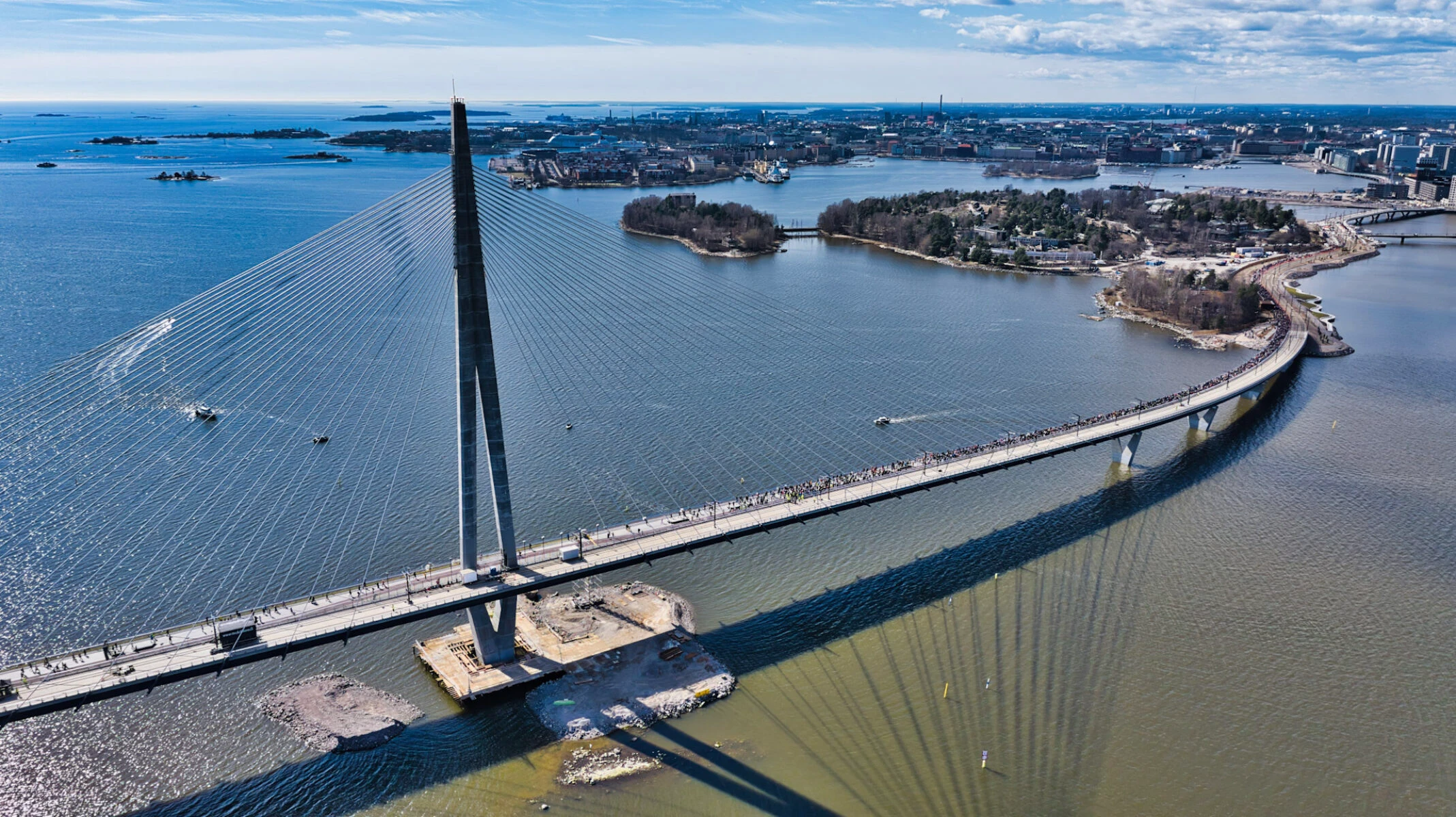 Finland’s Longest Bridge Opens in Helsinki for Pedestrians and Cyclists