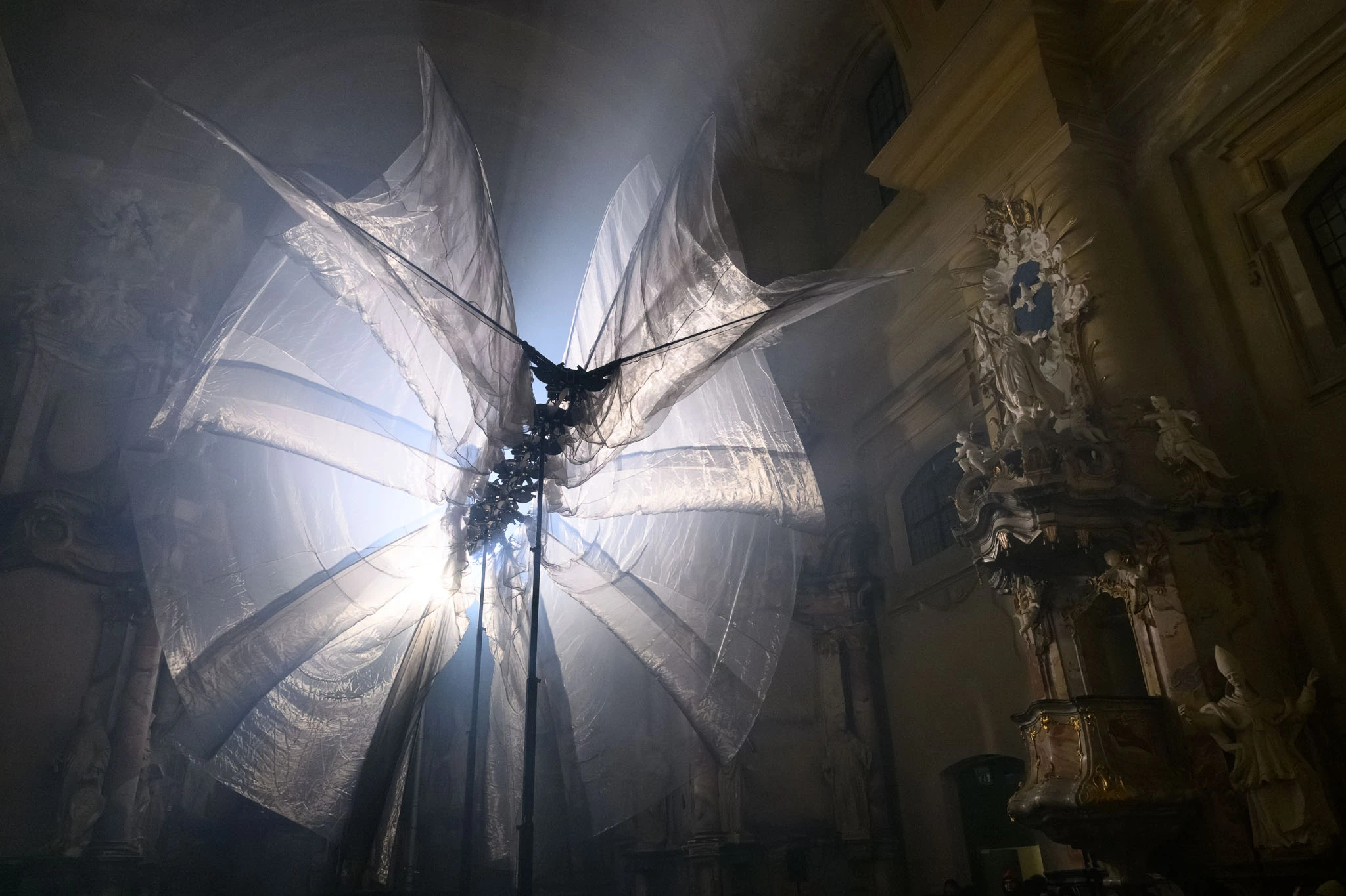 Leonardo da Vinci’s Flying Dreams Reborn in Boris Acket’s The Bird of a Thousand Voices