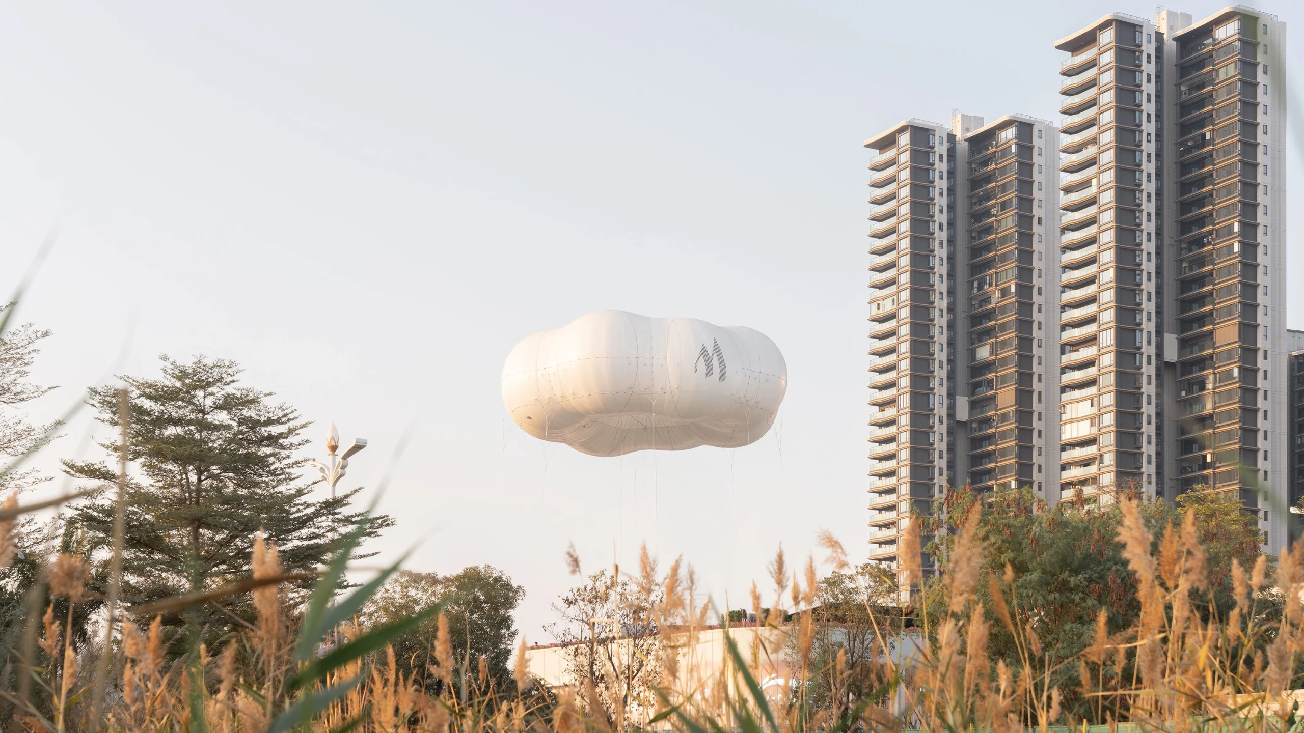 PILLS Designs Floating Cloud Installation for Dongguan MIXC VILLAGE 6 PILLS Designs Floating Cloud Installation for Dongguan MIXC VILLAGE