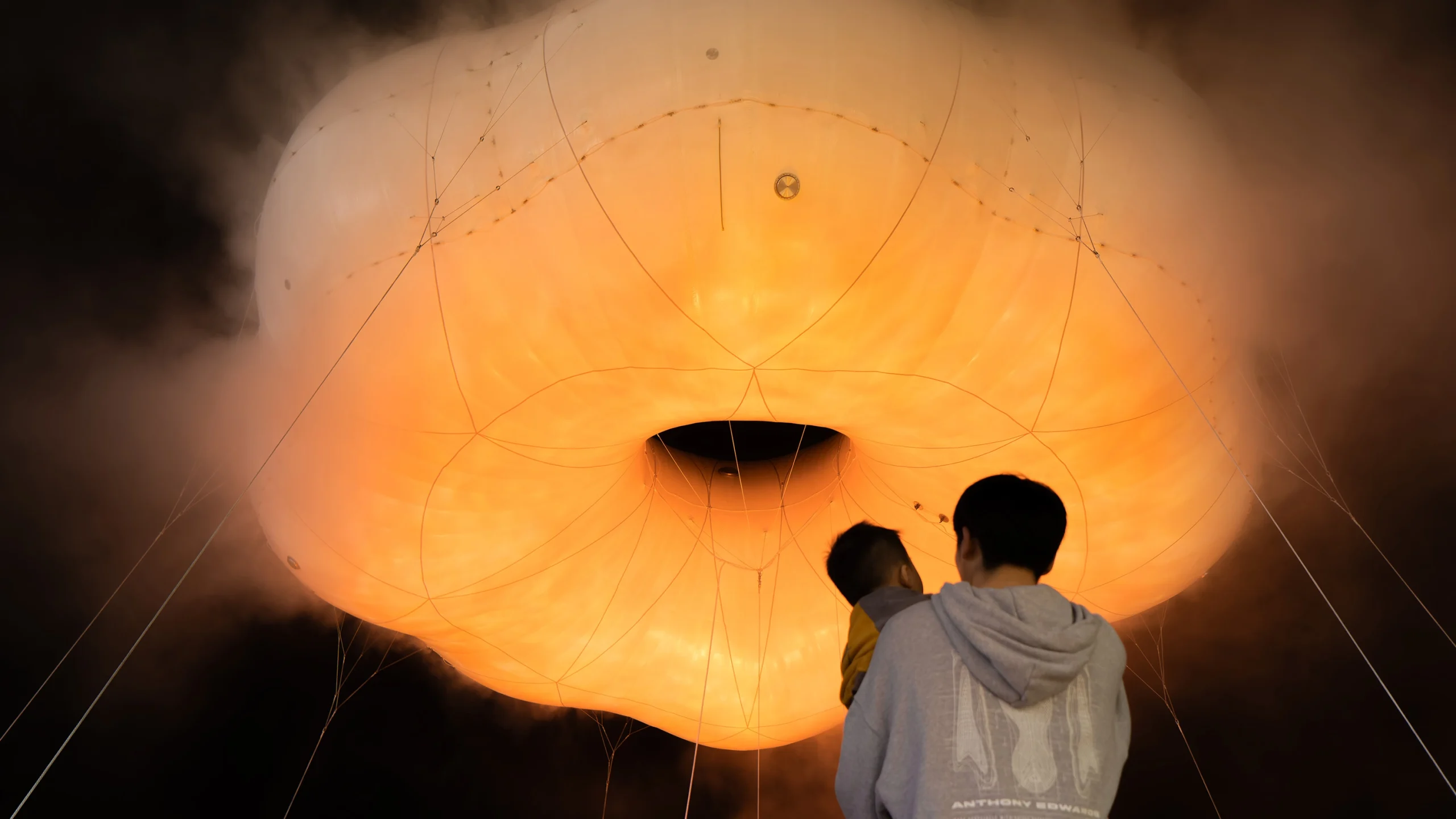 PILLS Designs Floating Cloud Installation for Dongguan MIXC VILLAGE 13 PILLS Designs Floating Cloud Installation for Dongguan MIXC VILLAGE