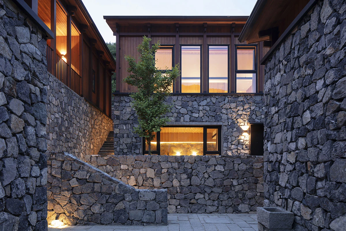 Material Intelligence: How Stone is Reclaiming Structural Authority 9 How Stone is Reclaiming Structural Authority