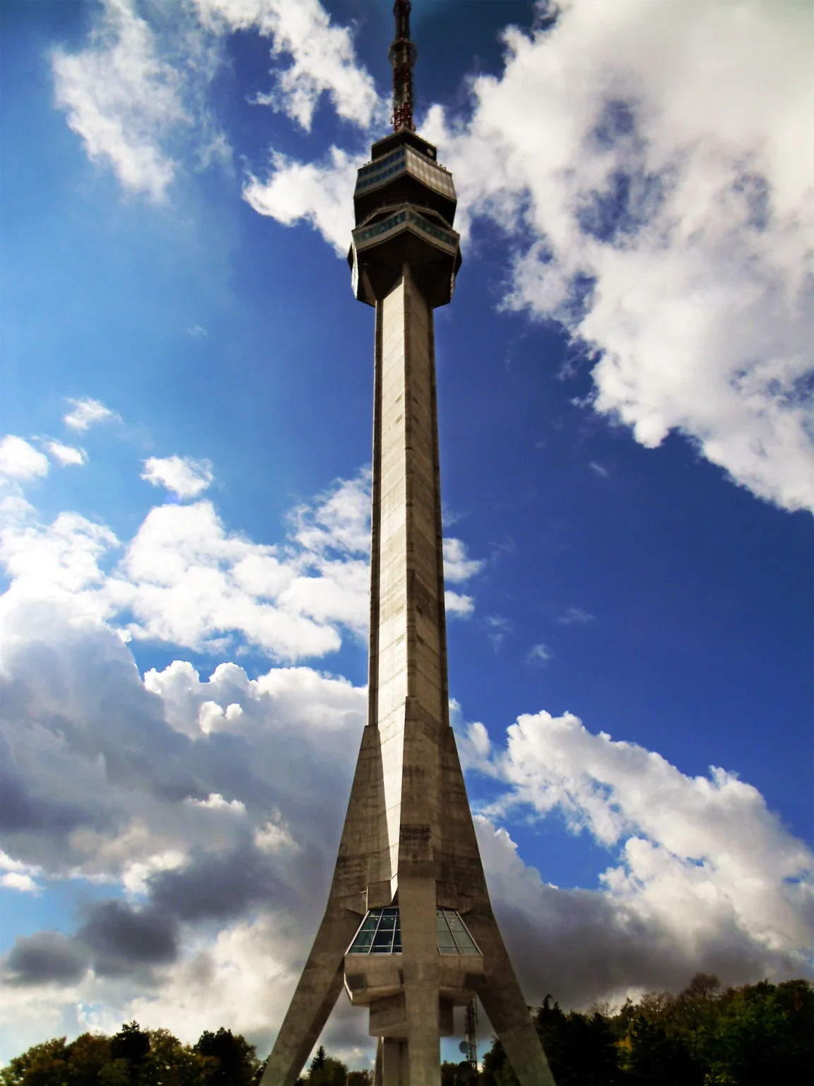 6 powerful Soviet-era landmarks