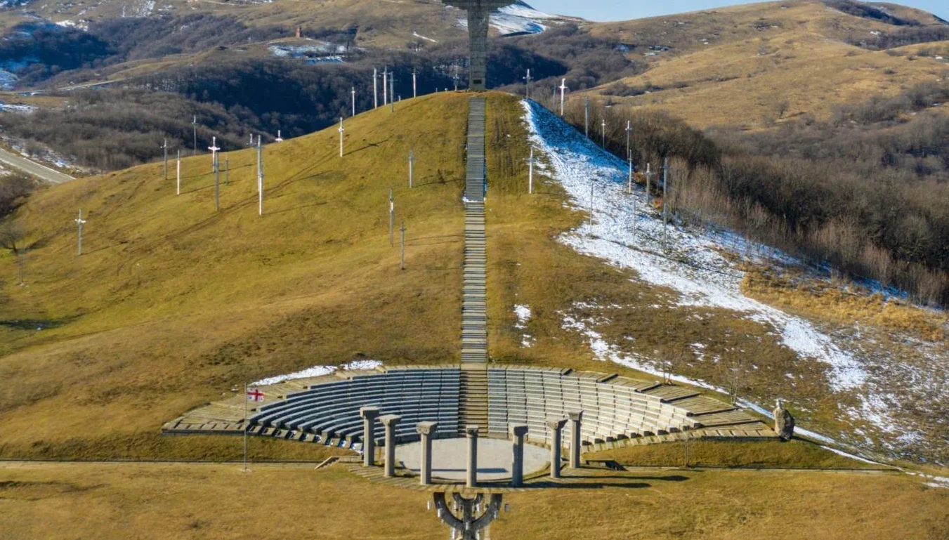 6 powerful Soviet-era landmarks