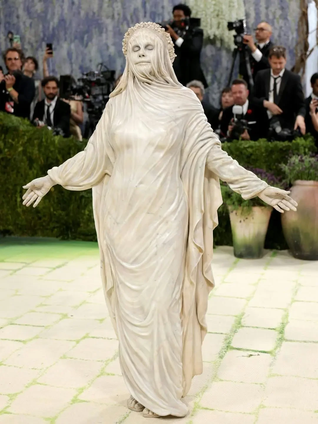 8 Jaw-Dropping Met Gala 2026 Looks Inspired by Art 7 10 Jaw-Dropping Met Gala 2026 Looks Inspired by Art