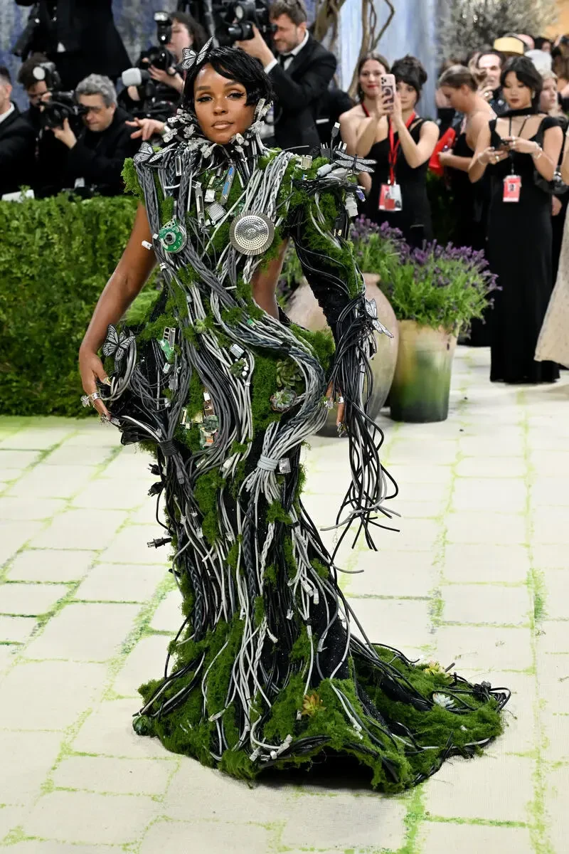 8 Jaw-Dropping Met Gala 2026 Looks Inspired by Art 17 10 Jaw-Dropping Met Gala 2026 Looks Inspired by Art