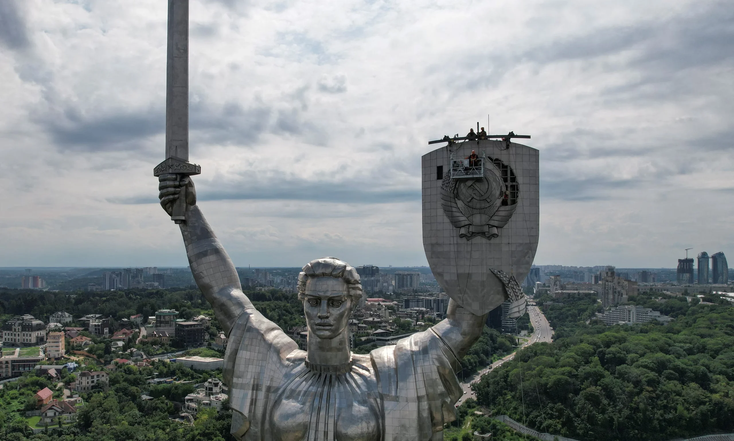 6 powerful Soviet-era landmarks