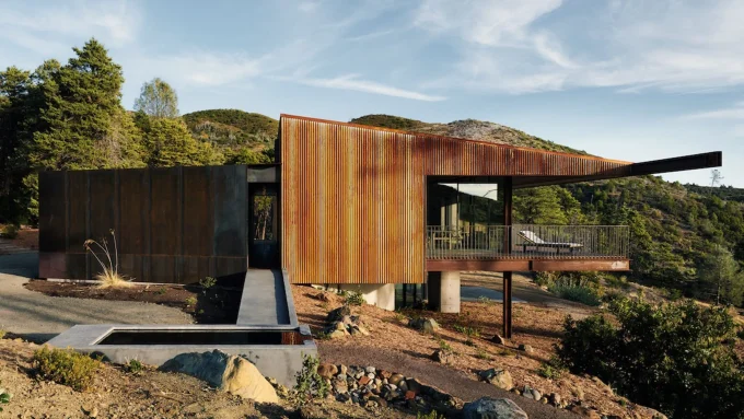 Faulkner Architects Designs Wildfire-Resilient Living in California’s Remote Landscapes