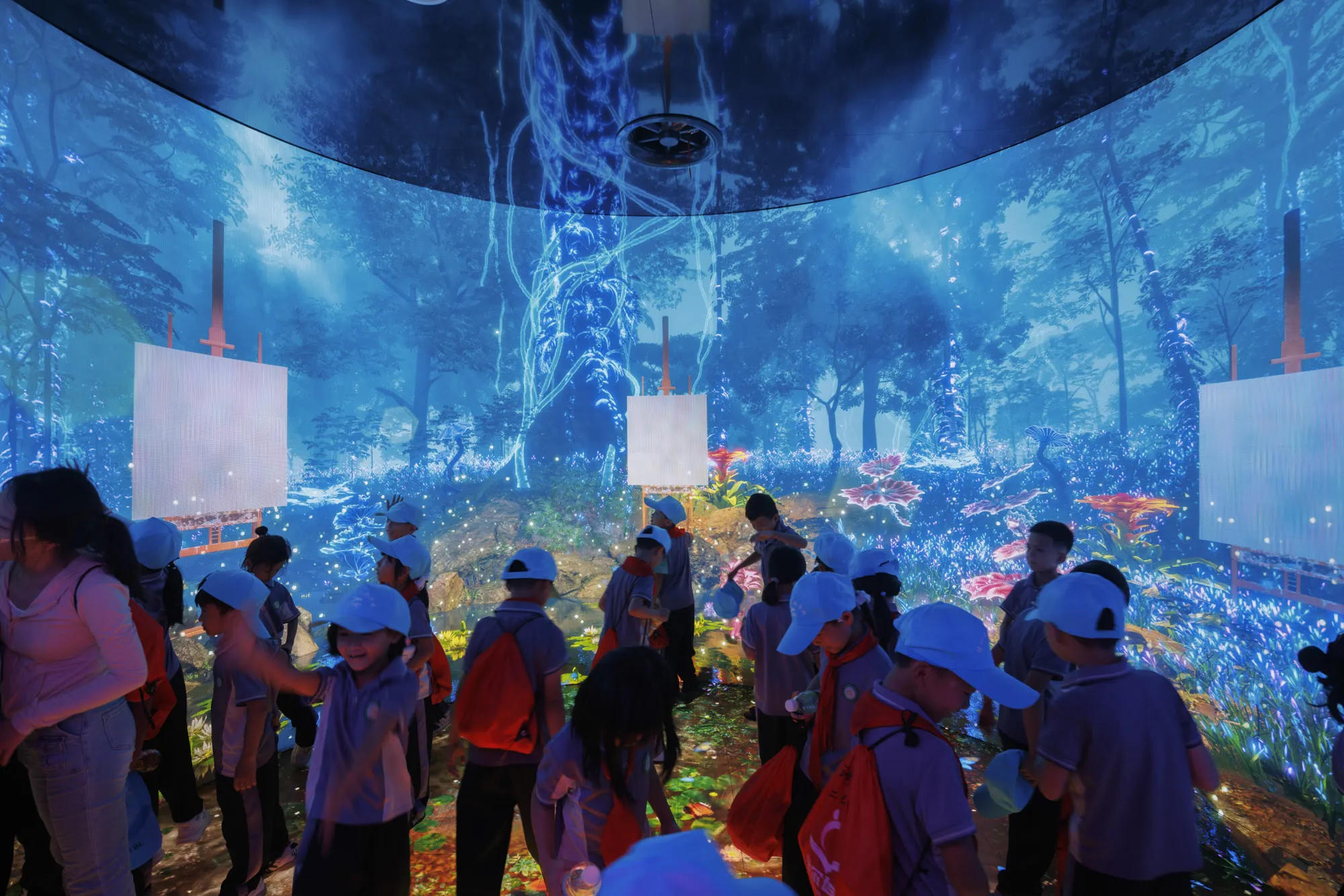 Hainan Science Museum in Haikou Creates a Floating Spiral World of Science and Nature