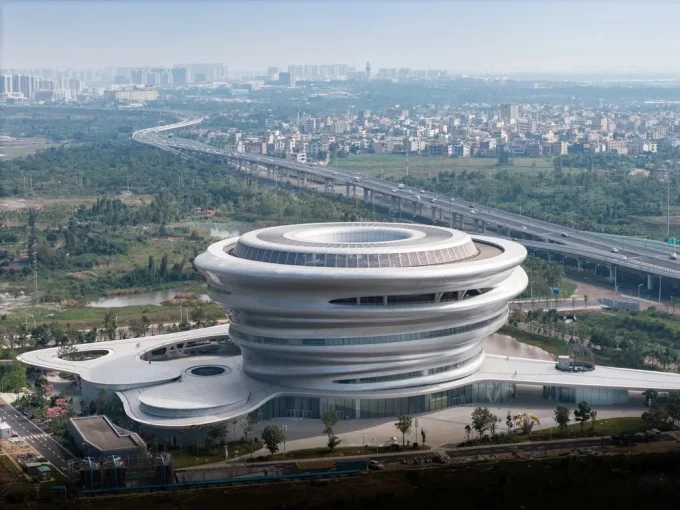 Hainan Science Museum in Haikou Creates a Floating Spiral World of Science and Nature
