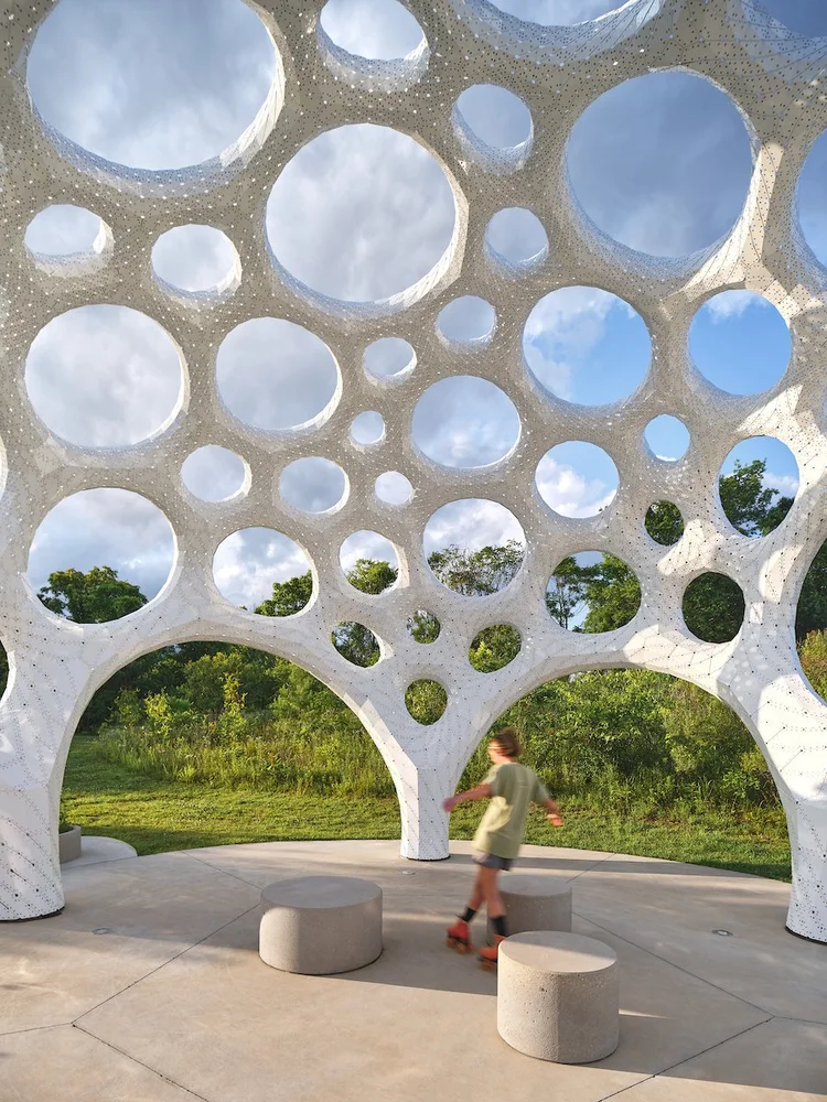 Moonrise Pavilion by THEVERYMANY Rises as an Ultra-Thin Aluminum Design in Chattanooga