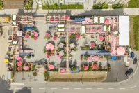 Remise Rosa, Zurich Hello, Wood