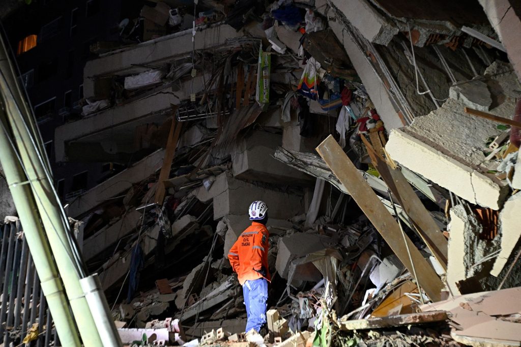 Earthquakes Push Venezuela Into Emergency as Critical Infrastructure Suffers