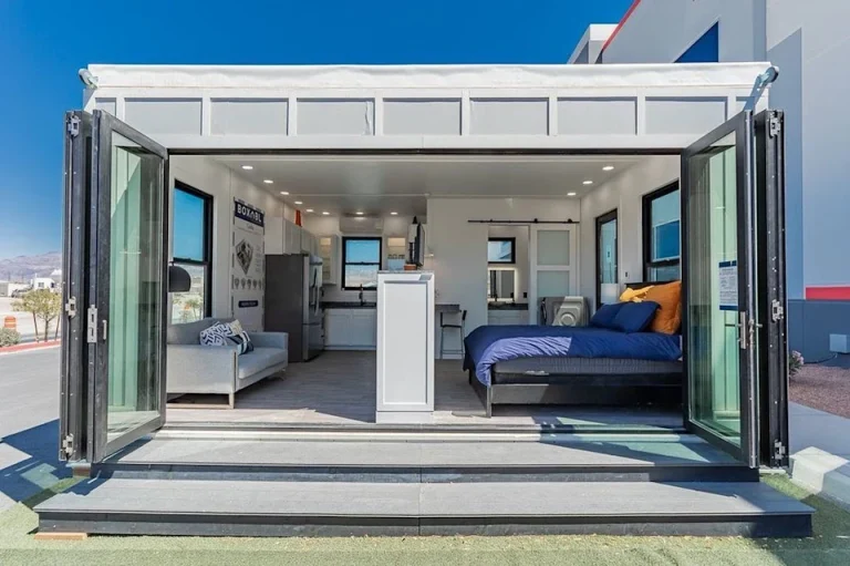 Elon Musk Becomes First Trillionaire—Yet Lives in a 400-Sq.-Ft. Texas Home 5 Elon Musk Becomes First Trillionaire—Yet Lives in a 400-Sq.-Ft. Texas Home