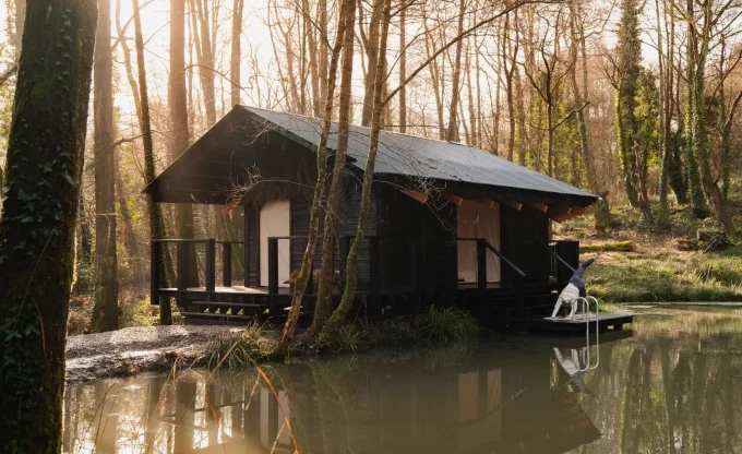 Built Works Designs Yogi’s Cabin in the Woods to Encourage Yoga, Movement, and Slow Life
