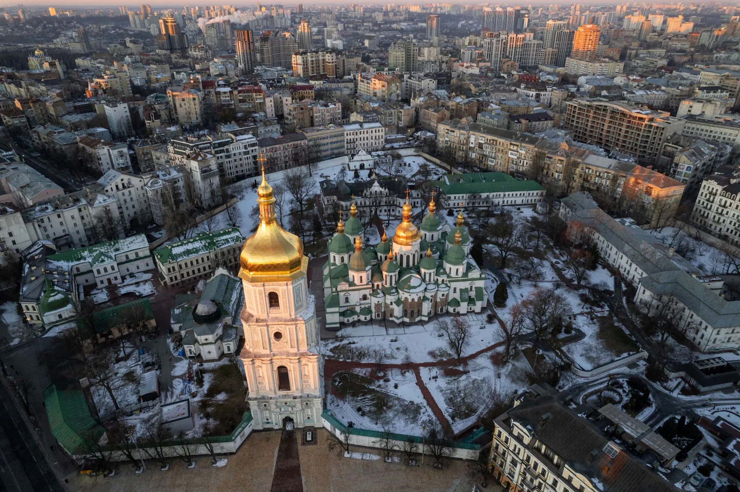 Russian Attack Hits UNESCO World Heritage Monastery, Igniting Kyiv’s Dormition Cathedral 8 Russian Attack Hits UNESCO World Heritage Monastery, Igniting Kyiv’s Dormition Cathedral