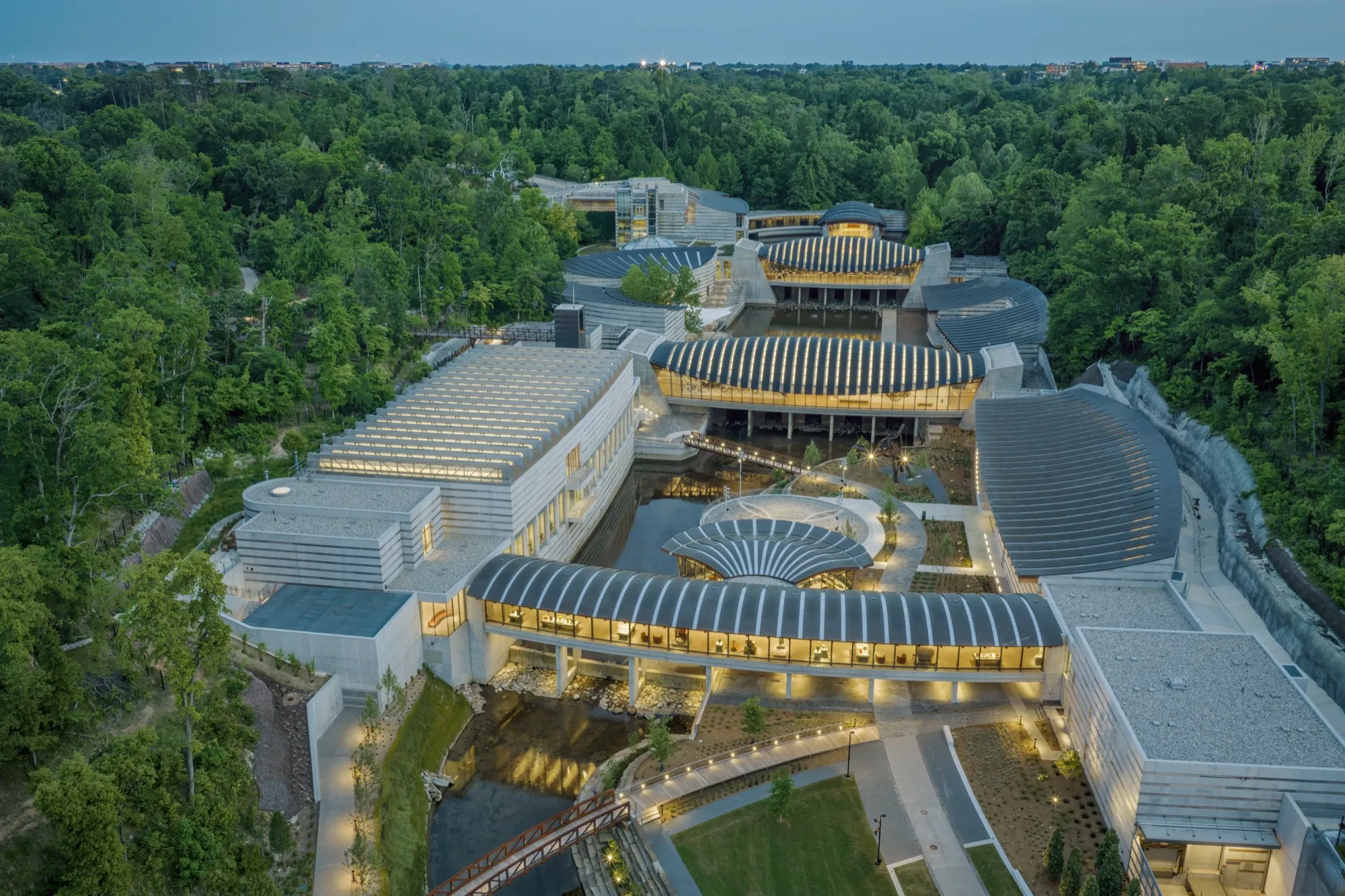 Safdie Architects Completes Crystal Bridges Museum Expansion