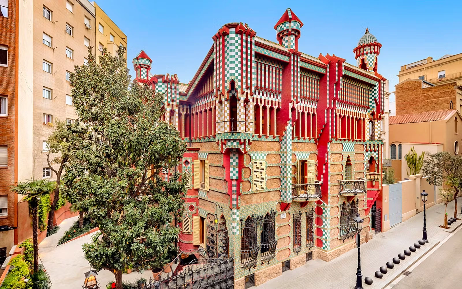 Gaudí Year 2026: How Antoni Gaudí Turned Maximalism into an Architectural Revolution 11 Gaudí Year 2026: How Antoni Gaudí Turned Maximalism into an Architectural Revolution