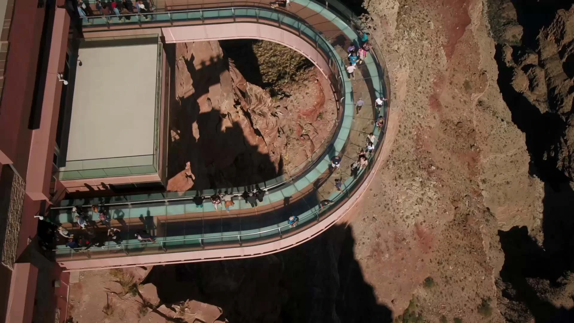 10 of the World’s Most Impressive Observation Decks That Offer Unforgettable Skyline Experiences 5 10 of the World’s Most Impressive Observation Decks
