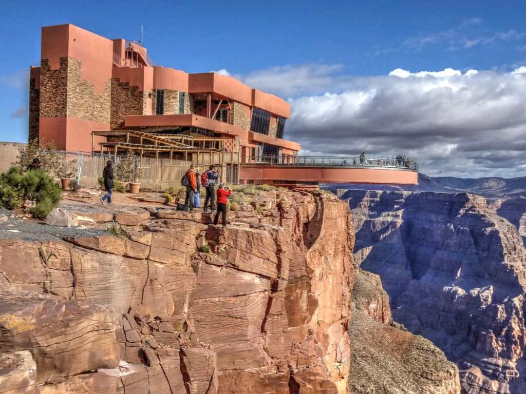 10 of the World’s Most Impressive Observation Decks That Offer Unforgettable Skyline Experiences 18 10 of the World’s Most Impressive Observation Decks
