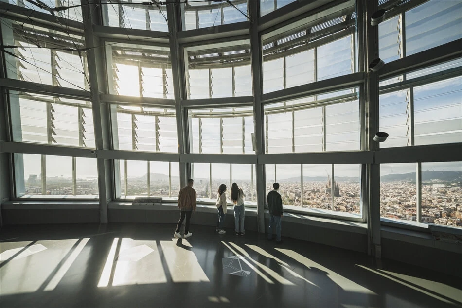 10 of the World’s Most Impressive Observation Decks That Offer Unforgettable Skyline Experiences 16 10 of the World’s Most Impressive Observation Decks