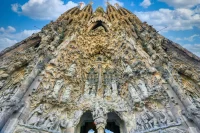 Gaudí Year 2026: How Antoni Gaudí Turned Maximalism into an Architectural Revolution