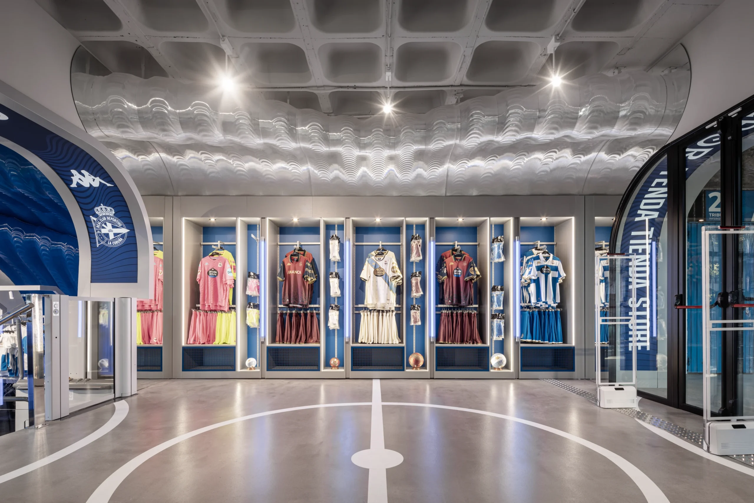 External Reference's Deportienda Features a Massive 3D-Printed Wave Inspired by the Atlantic 14 External Reference's Deportienda 3D-Printed Wave