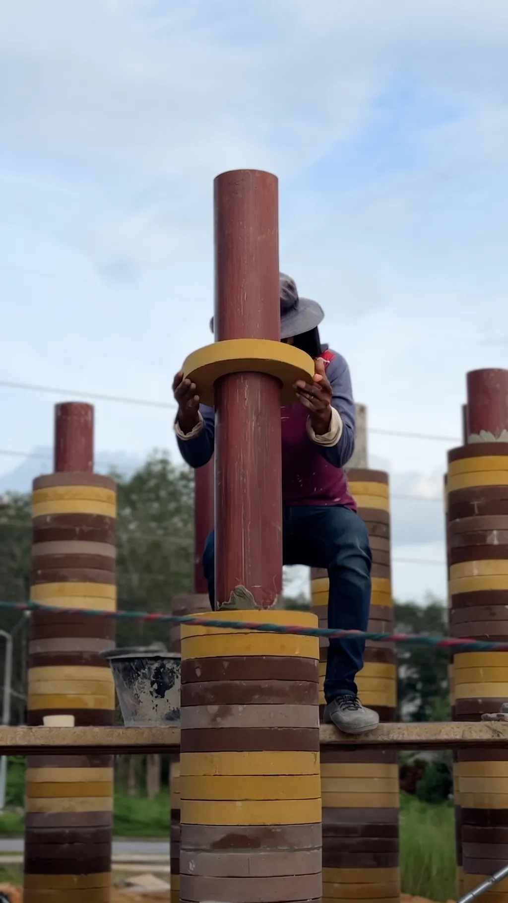 Goya Tower by Boonserm Premthada Is Built from Elephant Dung Bricks in Thailand 7 Goya Tower by Boonserm Premthada Is Built from Elephant Dung Bricks in Thailand