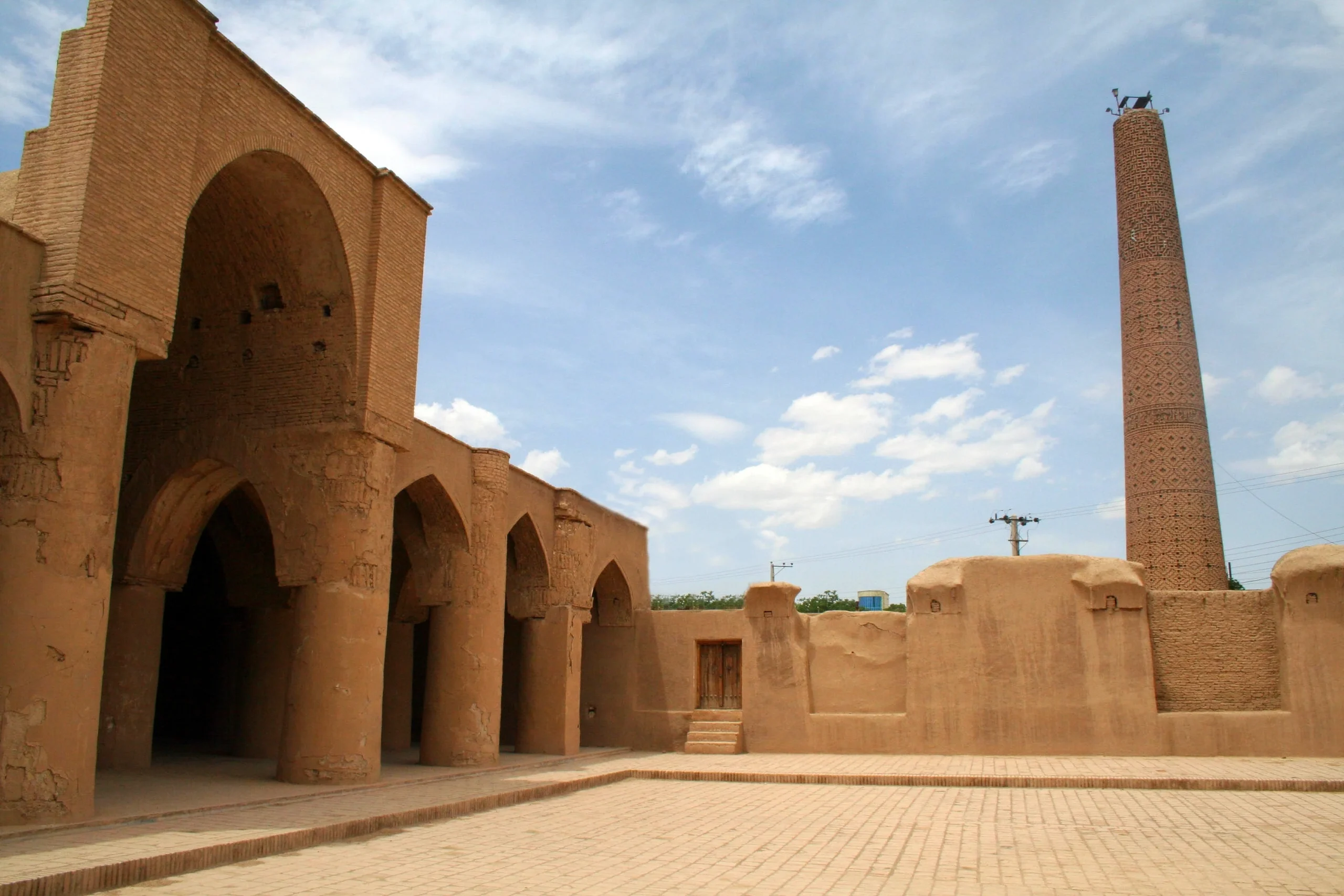 A Legacy Built in Brick and Geometry: Arches in Iranian Architecture 18 Tarikhaneh, Damghan, Iran