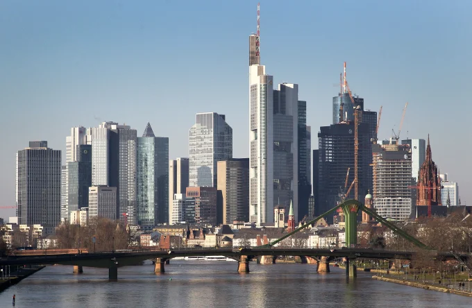 FRANKFURT, POPULOUS