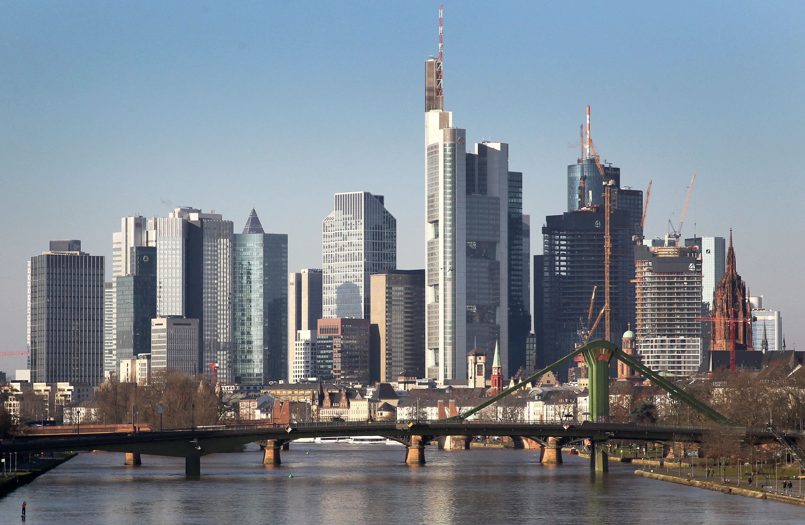 FRANKFURT, POPULOUS