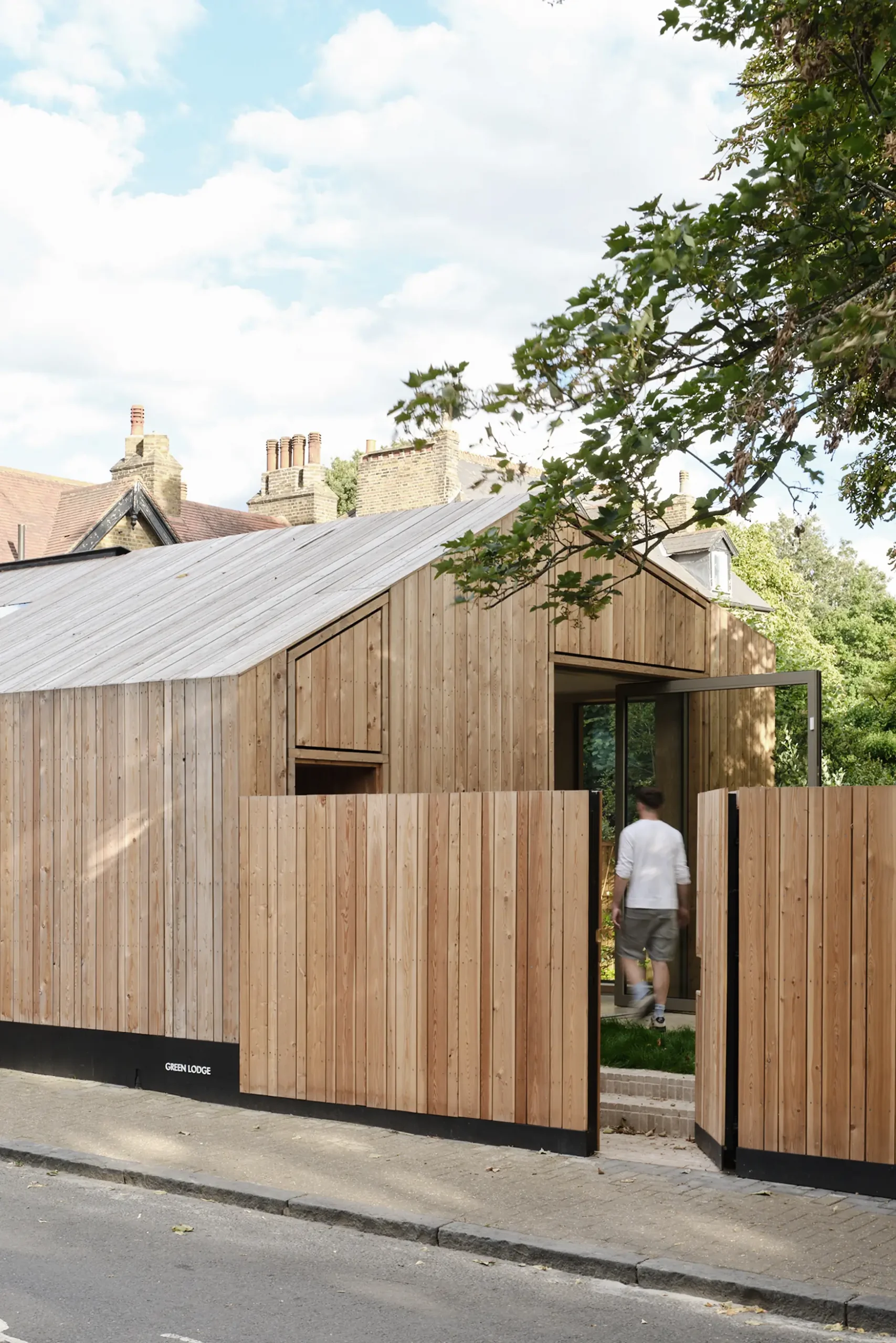 Stylus Architects Shape a Modern London Home Around Light and Landscape 10 Stylus Architects Shape a Modern Home Around Light and Landscape
