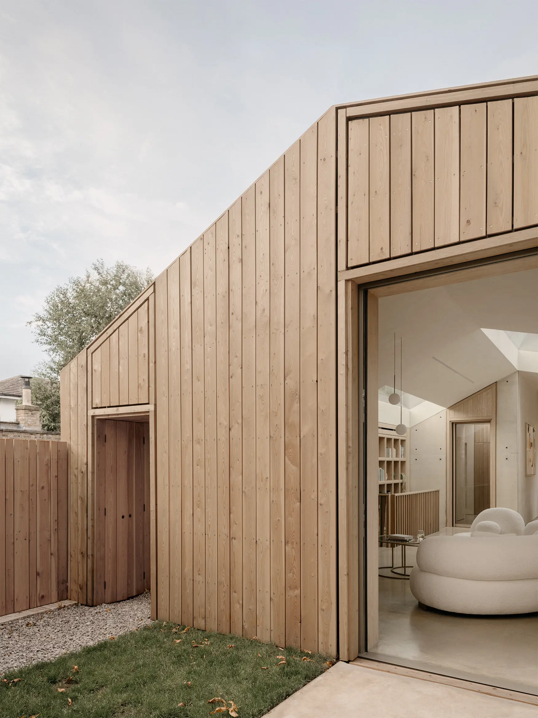 Stylus Architects Shape a Modern London Home Around Light and Landscape 8 Stylus Architects Shape a Modern Home Around Light and Landscape