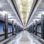 Kosmonavtlar Metro Station