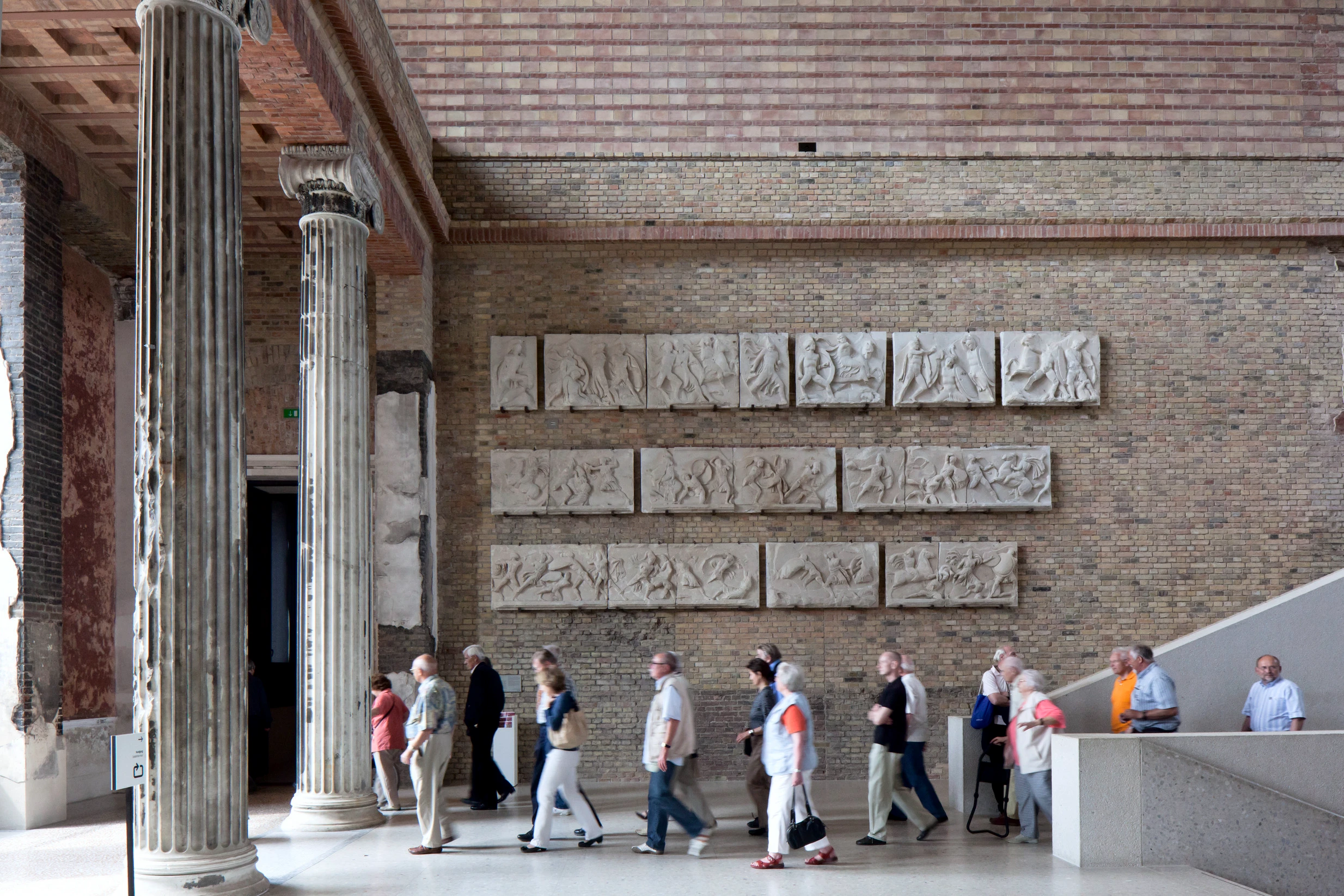 David Chipperfield: A Critical Analysis of Architecture, Context, and Permanence 6 Neues Museum