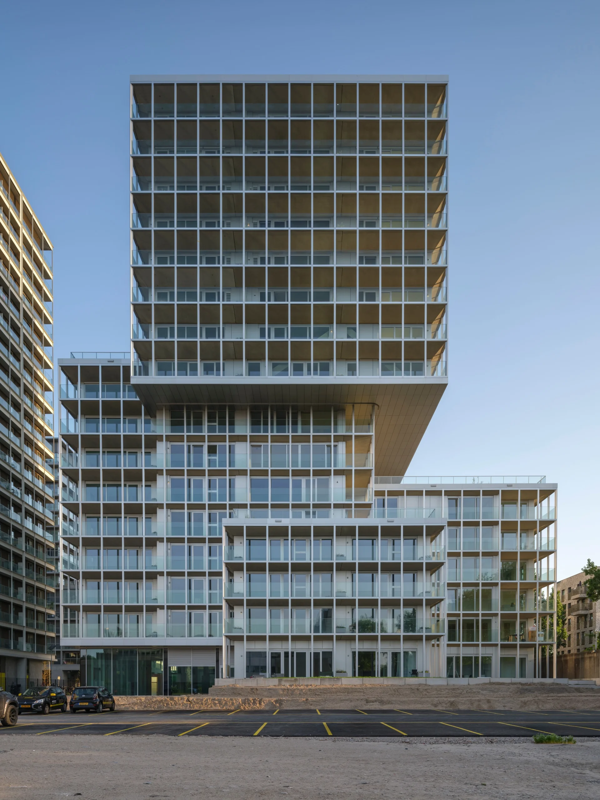 OMA Completes The Martin Residential Building in Amsterdam’s Bajes Kwartier 5 OMA Completes The Martin Residential Building