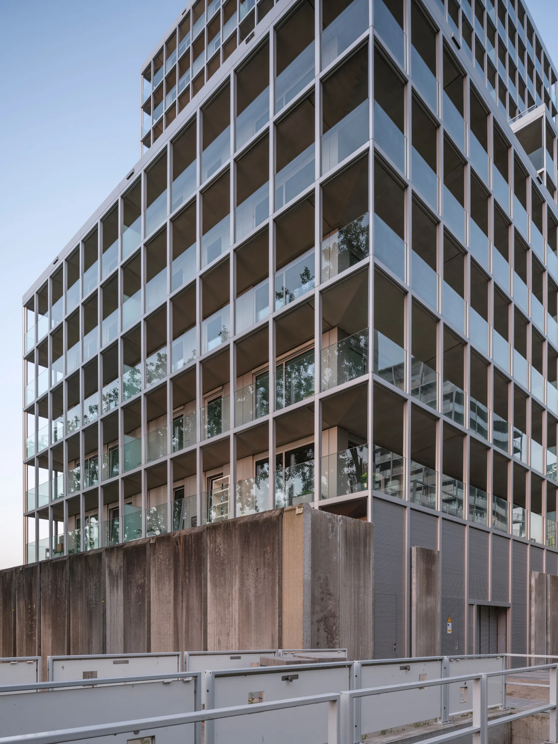 OMA Completes The Martin Residential Building in Amsterdam’s Bajes Kwartier 7 OMA Completes The Martin Residential Building in Amsterdam’s Bajes Kwartier