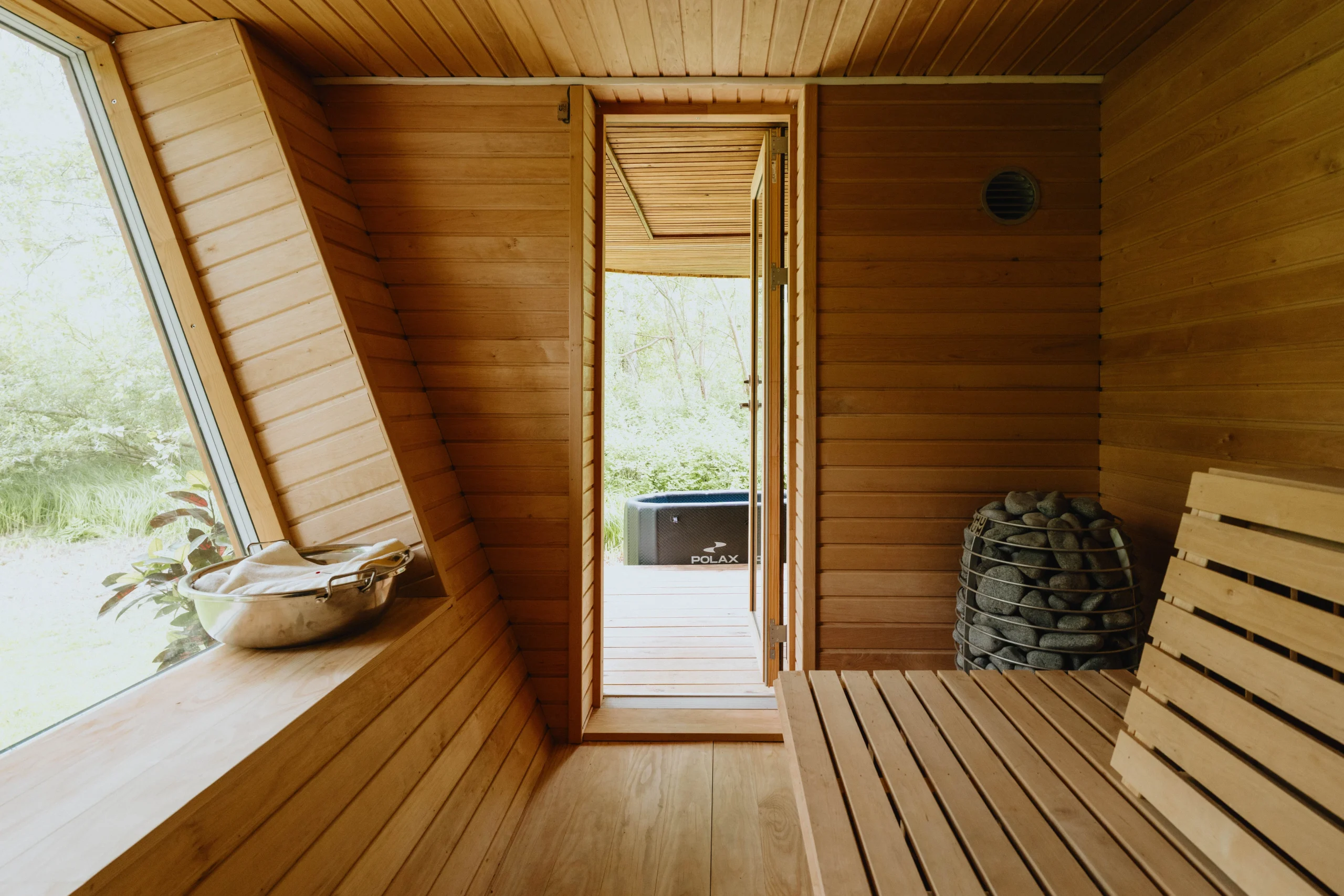EcoNeo by SAGA Space Architects Brings Space-Habitat Design to Earth