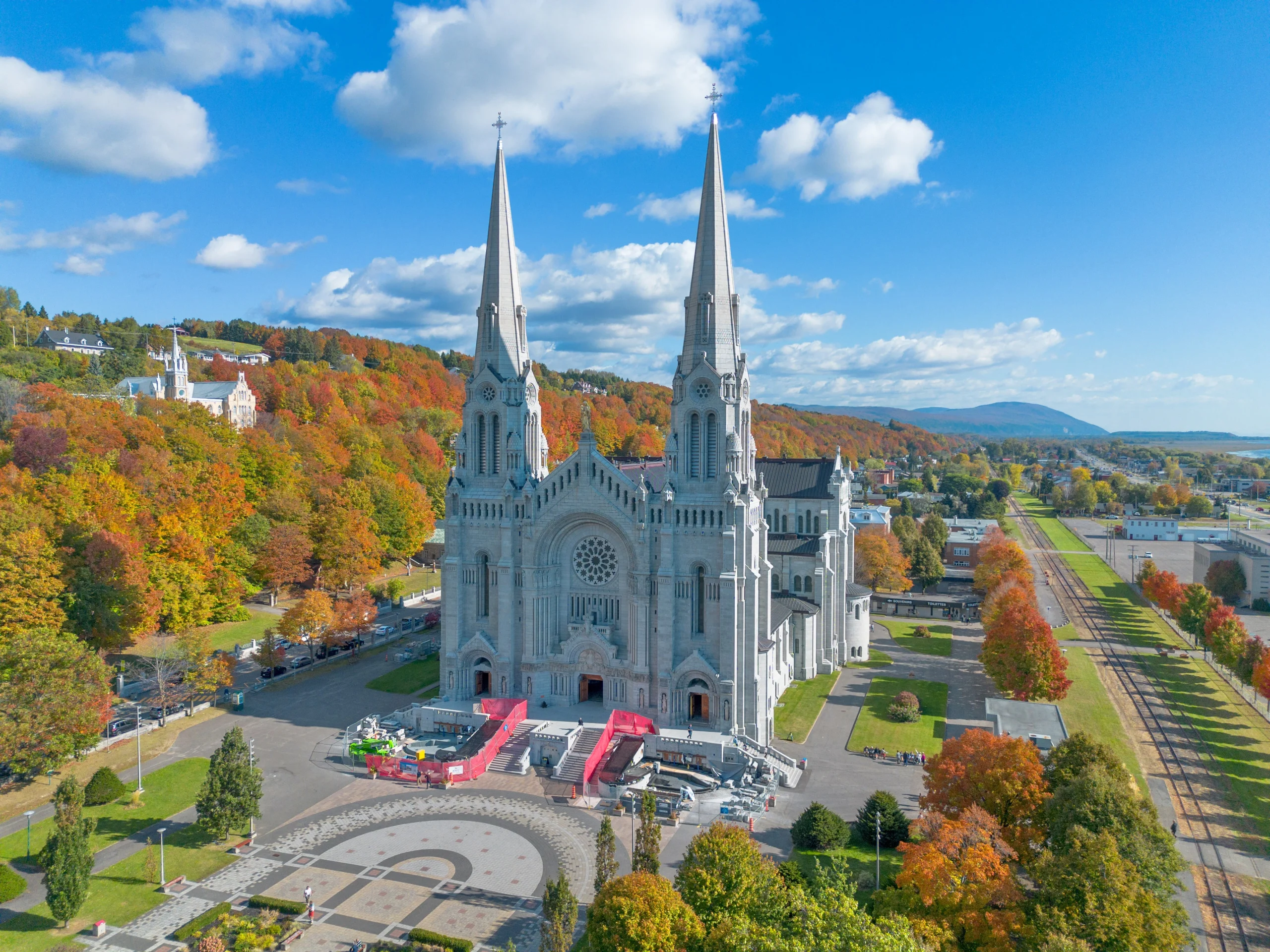 Quebec City Guide: Fortifications and Iconic Landmarks 18 Quebec City Guide